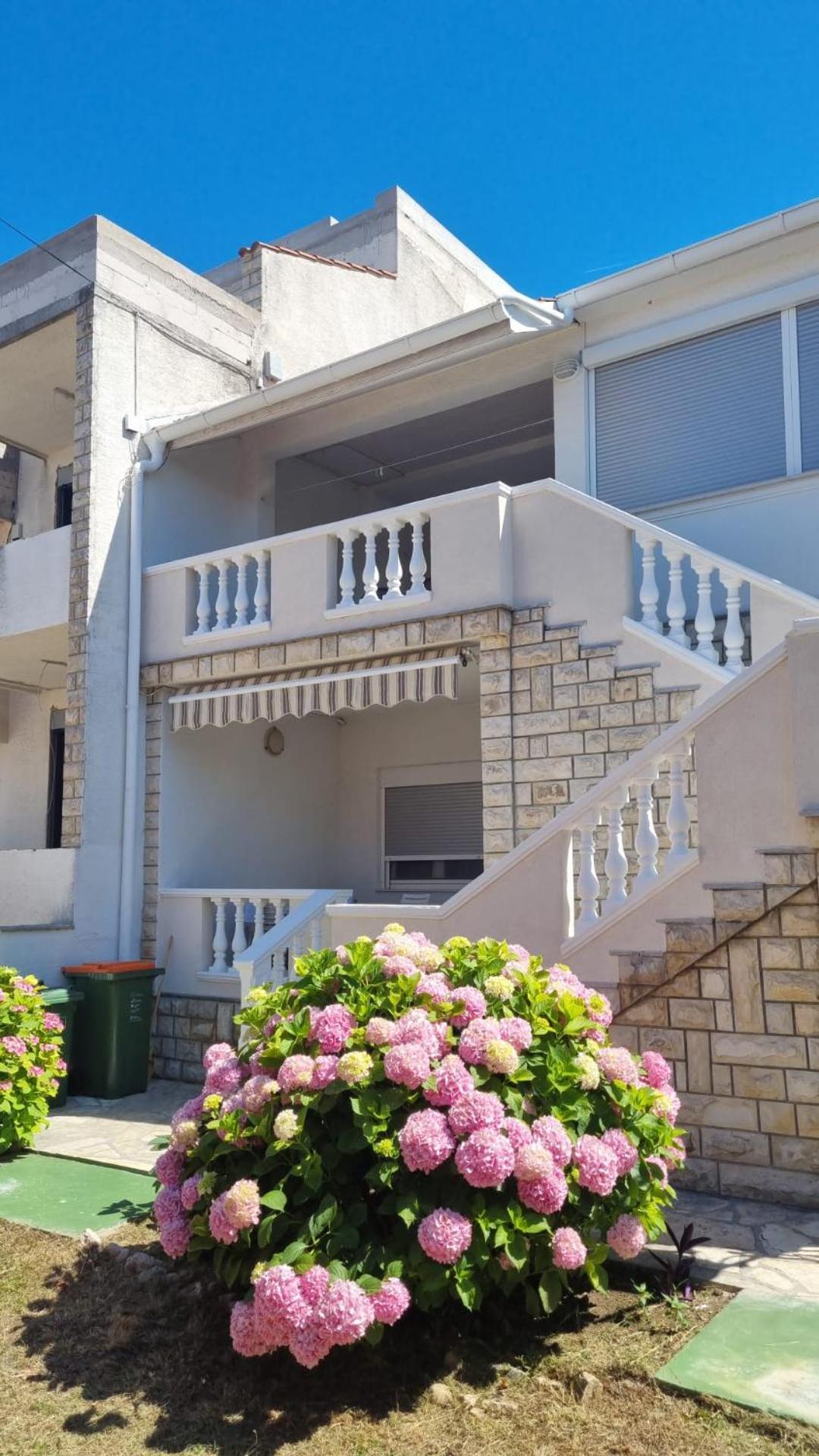 Apartments Pavic Sukošan Exterior foto