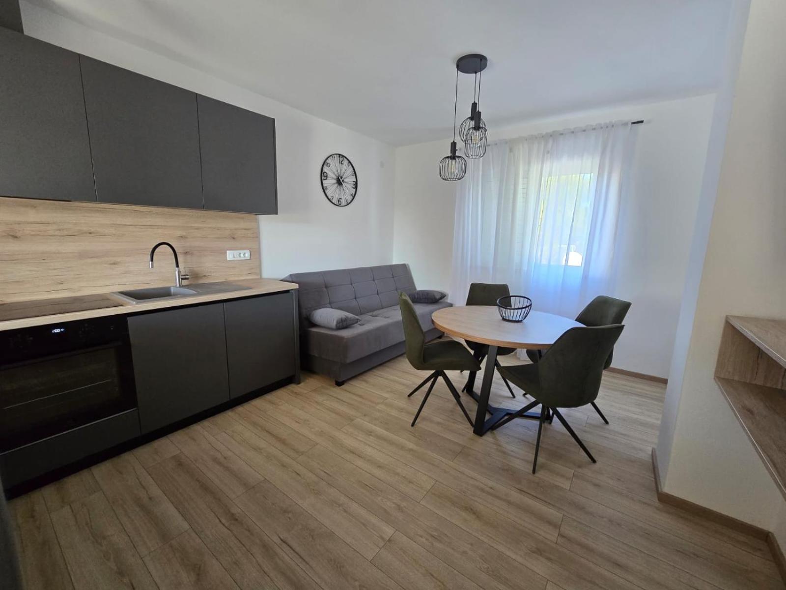 Apartments Pavic Sukošan Exterior foto